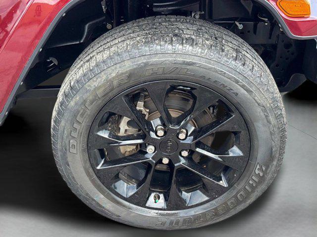 Photo of 2021 Snazzberry Pearlcoat Jeep Gladiator