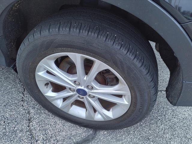 Photo of 2019 Black Ford Escape
