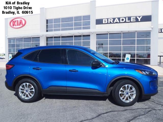 Photo of 2020 Blue Ford Escape