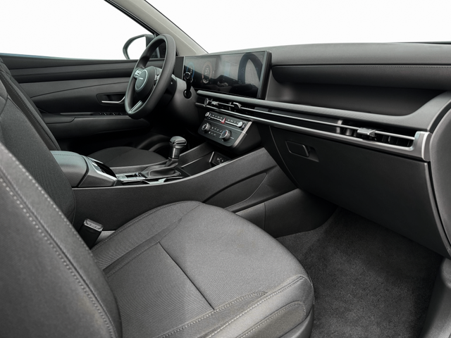 Photo of 2025 Serenity White Pearl Hyundai TUCSON
