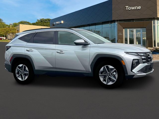 Photo of 2025 Shimmering Silver Hyundai TUCSON Hybrid
