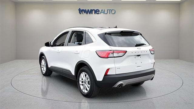 Photo of 2022 Oxford White Ford Escape