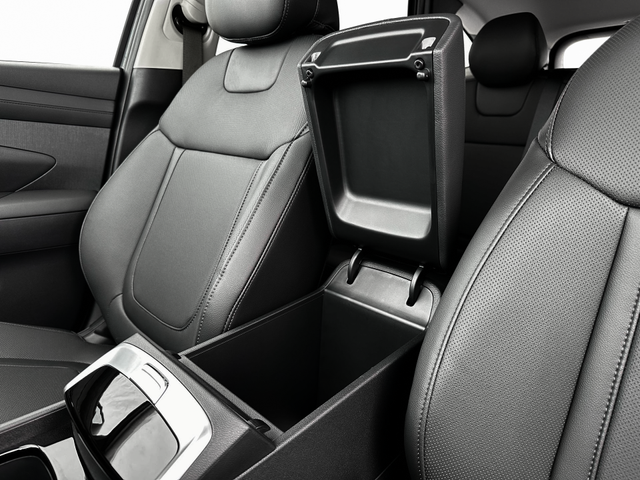 Photo of 2025 Shimmering Silver Hyundai TUCSON