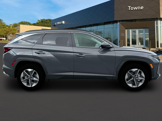 Photo of 2025 Ecotronic Gray Hyundai TUCSON