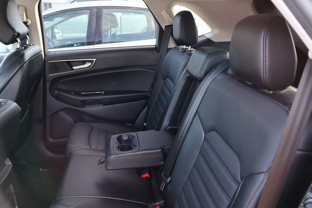 Photo of 2015 RUBY RED METALLIC TINT CC Ford Edge