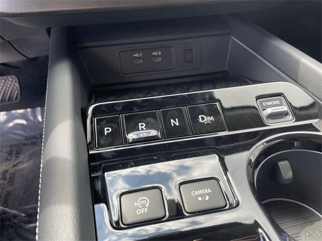 Photo of 2025 Super Black Nissan Murano