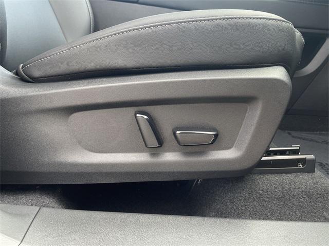 Photo of 2025 Super Black Nissan Murano