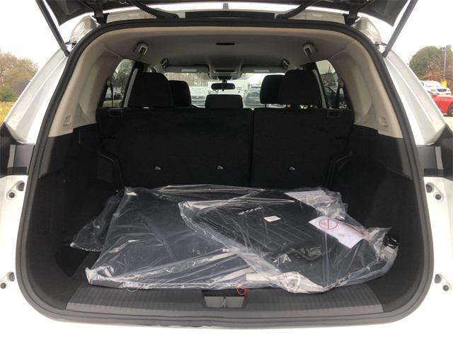 Photo of 2025 Everest White Pearl Nissan Rogue