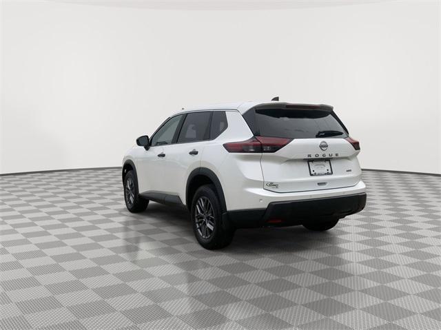 Photo of 2025 Everest White Pearl Nissan Rogue