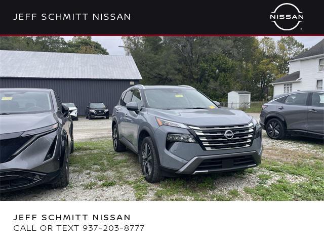 Photo of 2024 Boulder Gray Pearl Nissan Rogue