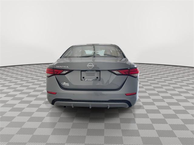 Photo of 2025 Gun Metallic Nissan Sentra