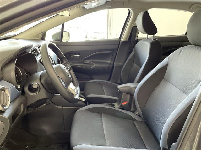 Photo of 2025 Gun Metallic Nissan Versa