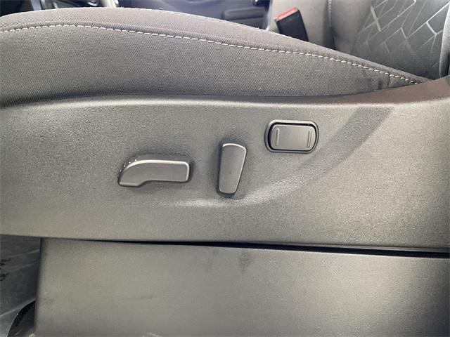 Photo of 2025 Glacier White Nissan Frontier