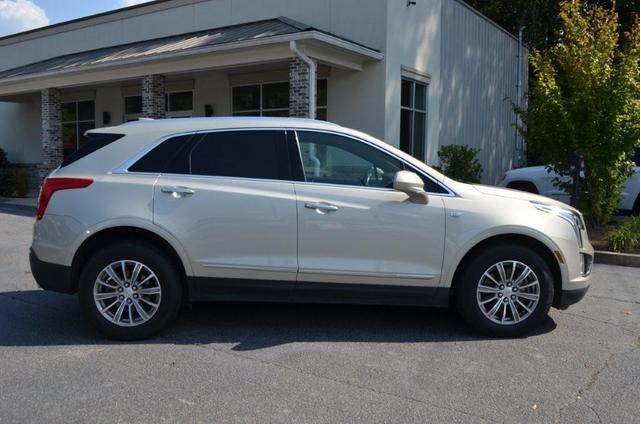 Photo of 2017 Silver Or Aluminum Cadillac XT5