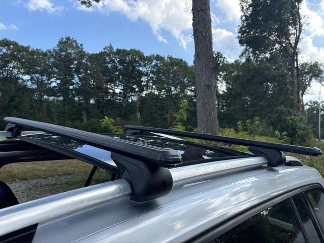 Photo of 2017 Reflex Silver Metallic Volkswagen Golf Alltrack
