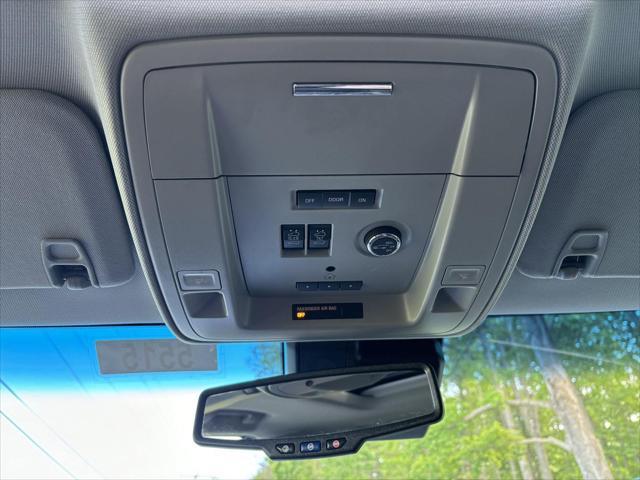 Photo of 2017 Silver Ice Metallic Chevrolet Tahoe