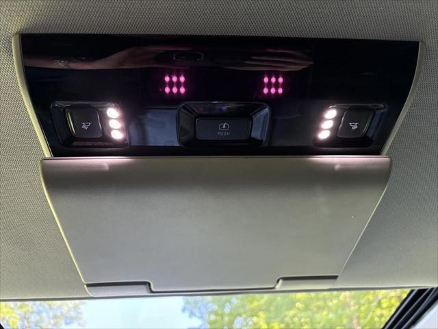 Photo of 2017 Silver Ice Metallic Chevrolet Tahoe