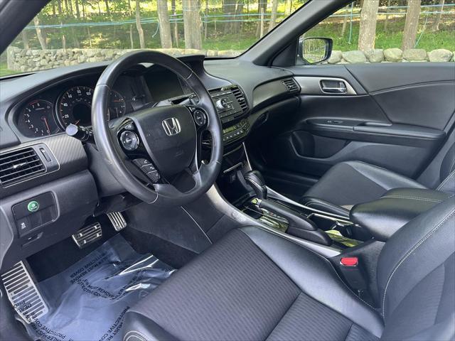 Photo of 2016 White Orchid Pearl Honda Accord