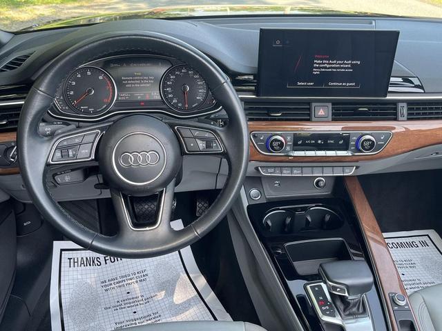 Photo of 2022 Brilliant Black/Black Roof Audi A5