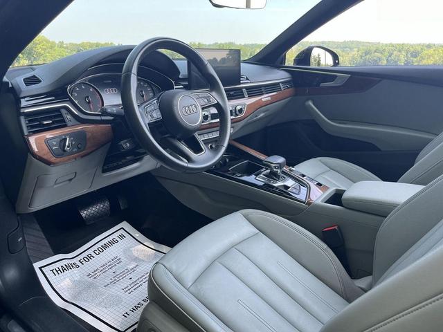 Photo of 2022 Brilliant Black/Black Roof Audi A5