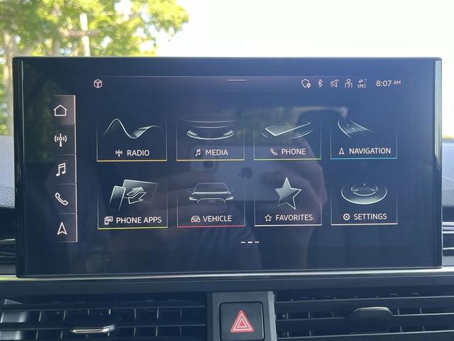 Photo of 2022 Brilliant Black/Black Roof Audi A5