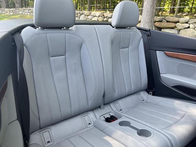 Photo of 2022 Brilliant Black/Black Roof Audi A5