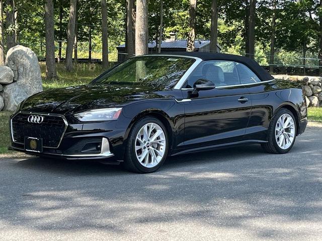 Photo of 2022 Brilliant Black/Black Roof Audi A5