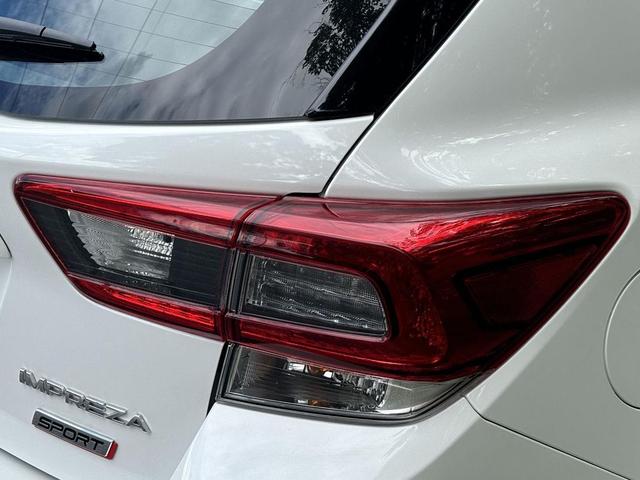 Photo of 2022 Crystal White Pearl Subaru Impreza
