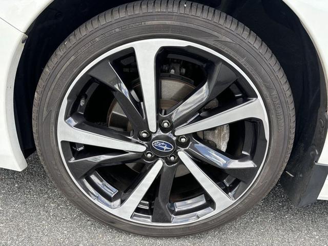 Photo of 2022 Crystal White Pearl Subaru Impreza