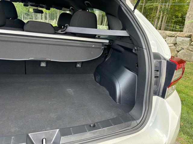 Photo of 2022 Crystal White Pearl Subaru Impreza