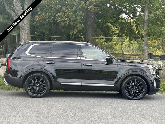 Photo of 2020 Ebony Black Kia Telluride