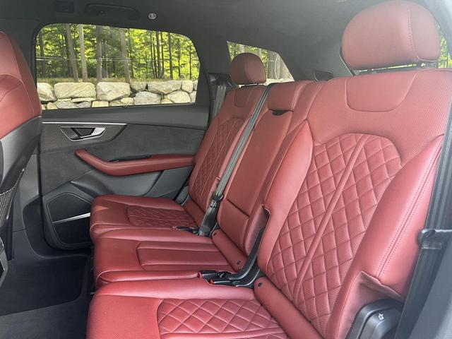 Photo of 2023 Glacier White Metallic Audi SQ7