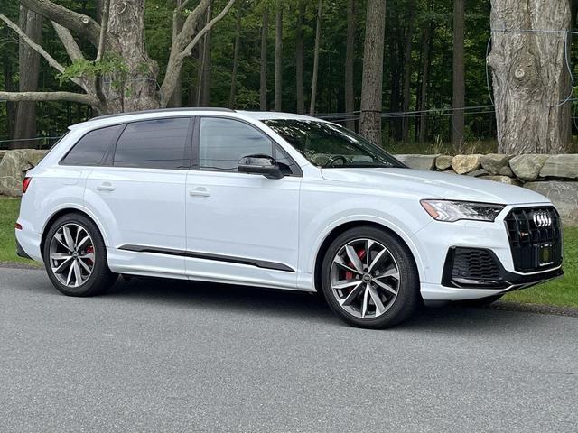 Photo of 2023 Glacier White Metallic Audi SQ7
