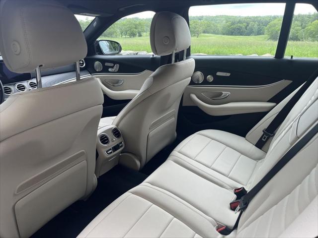 Photo of 2023 MANUFAKTUR Selenite Gray Magno Mercedes-Benz E-Class