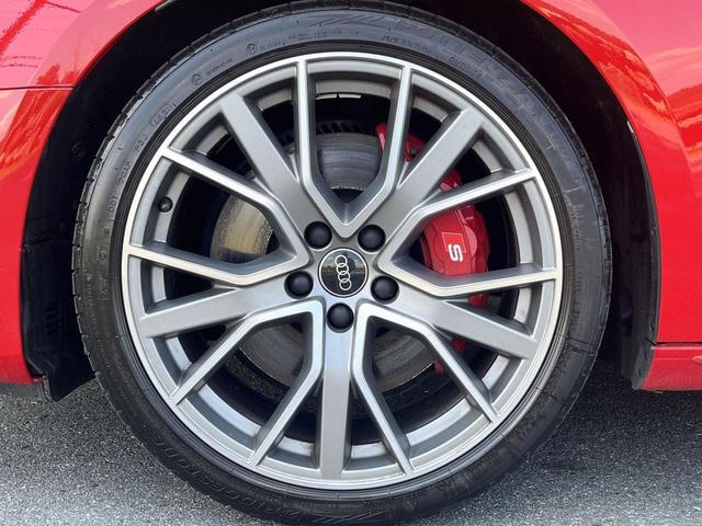 Photo of 2022 Tango Red Metallic Audi S4