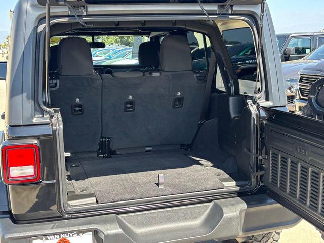 Photo of 2021 Black Clearcoat Jeep Wrangler