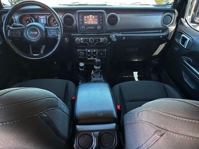 Photo of 2021 Black Clearcoat Jeep Wrangler