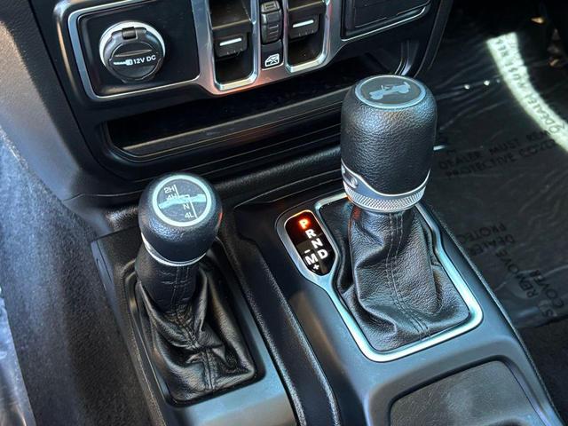 Photo of 2021 Black Clearcoat Jeep Wrangler
