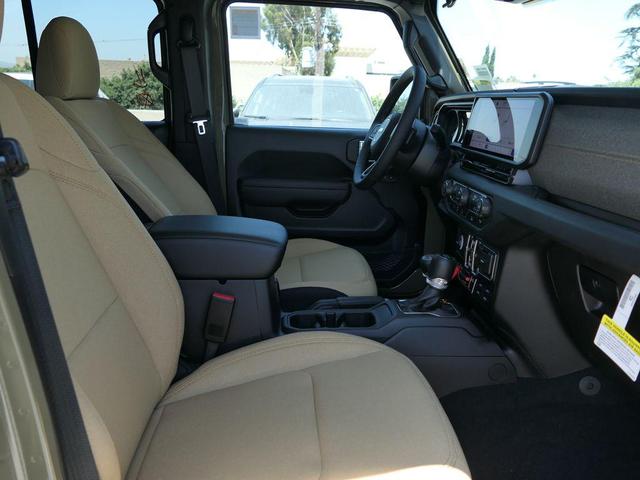 Photo of 2025 41 Jeep Wrangler 4xe