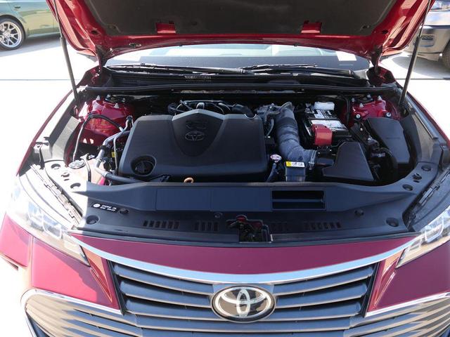 Photo of 2022 Supersonic Red Toyota Avalon