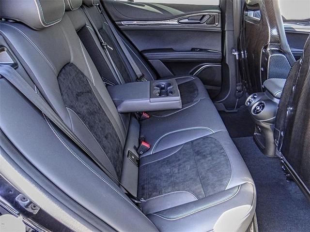 Photo of 2023 Black Alfa Romeo Stelvio