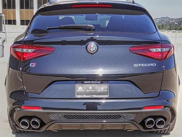 Photo of 2023 Black Alfa Romeo Stelvio