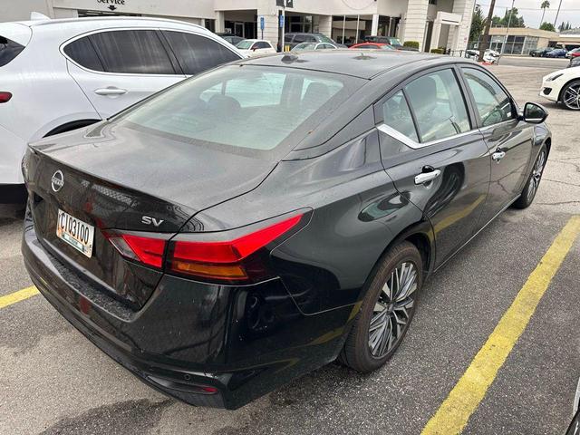 Photo of 2023 Super Black Nissan Altima