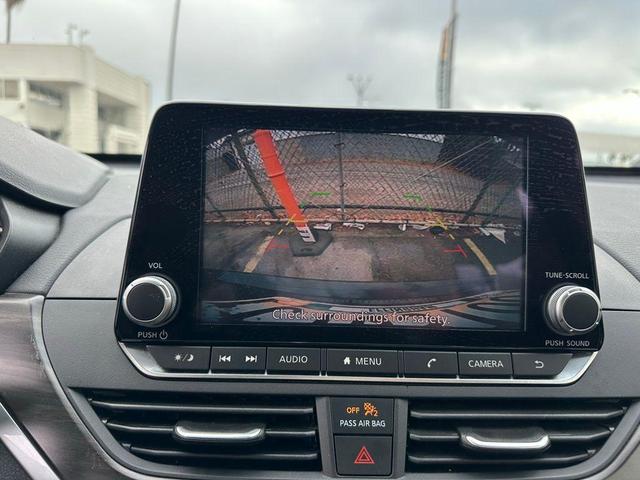 Photo of 2023 Super Black Nissan Altima