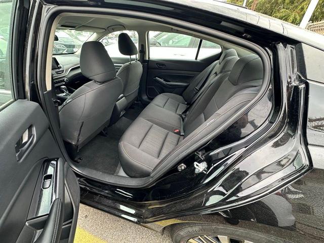 Photo of 2023 Super Black Nissan Altima