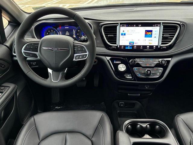 Photo of 2026 Diamond Chrysler Pacifica