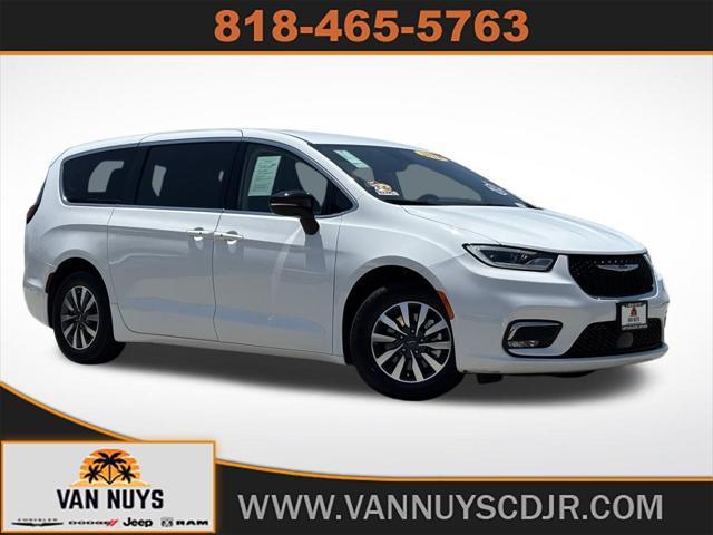 2024 Chrysler Pacifica Hybrid