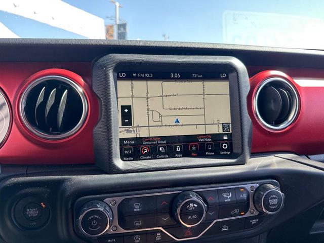 Photo of 2022 Black Clearcoat Jeep Gladiator