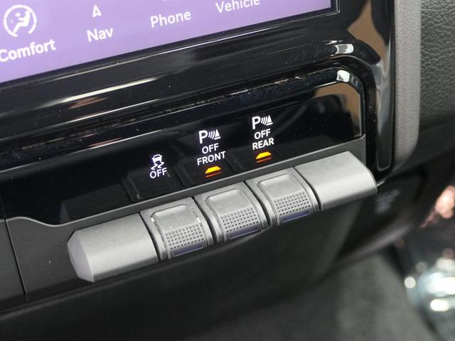 Photo of 2025 Bright White Clearcoat RAM 1500