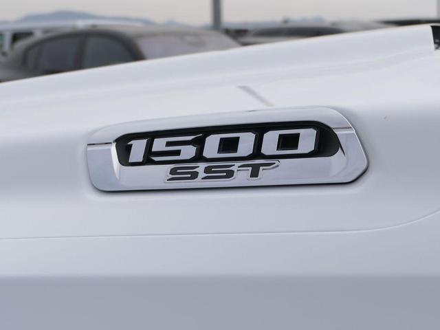 Photo of 2025 Bright White Clearcoat RAM 1500